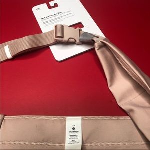 lululemon athletica Accessories - New with Tag Lululemon Fast and Free Run Belt L/XL lululemon athletica Accessories - New with Tag Lululemon Fast and Free Run Belt L/XL